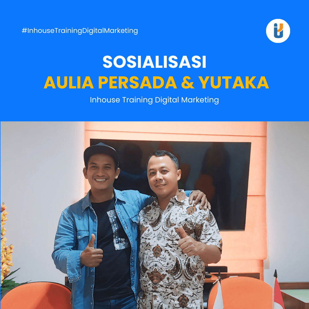 Pemateri menjelaskan topik digital marketing dalam event inhouse training perusahaan.